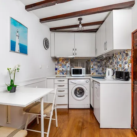 Typical Alfama-center Apartment *