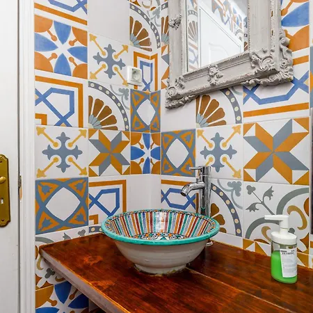 Appartement Typical Alfama-center *